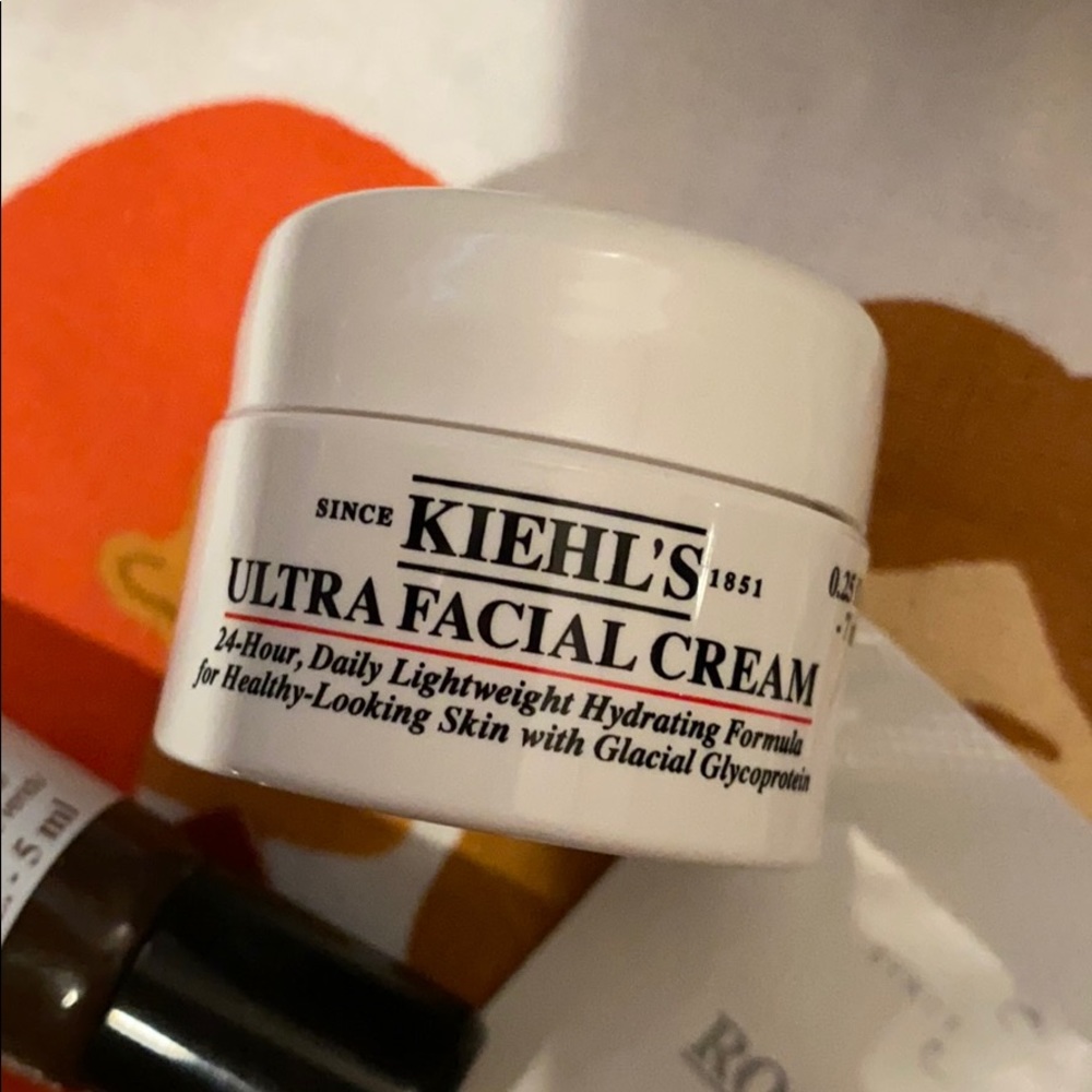 AMOREPACIFIC & KIEHL’S Bundle - Picture 5 of 6